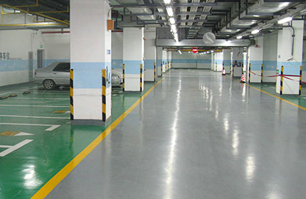 停車場環(huán)氧地坪施工采用地坪漆有哪些優(yōu)點？